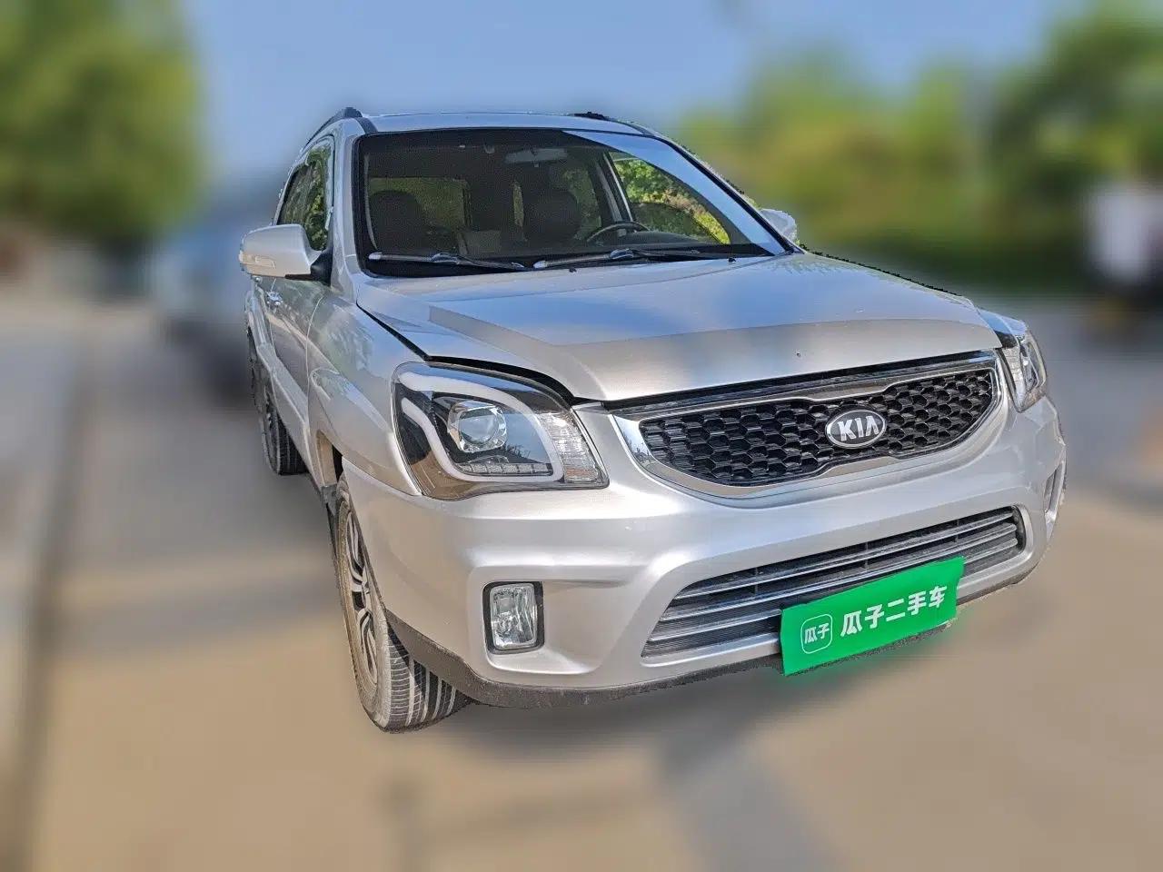 Kia Sportage 2013 2.0L Automatic Two-Wheel Drive GLS Trim — миниатюра 3