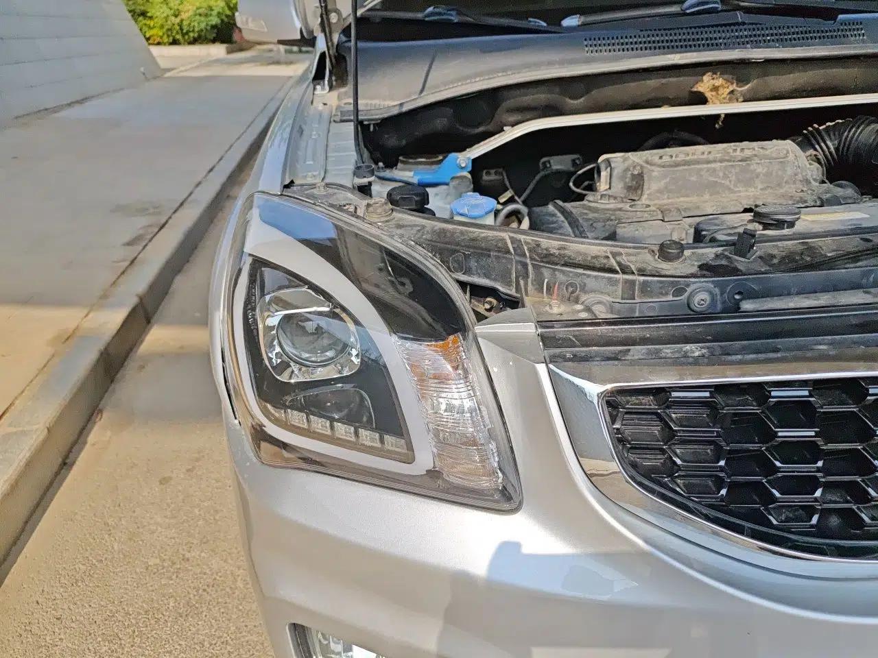 Kia Sportage 2013 2.0L Automatic Two-Wheel Drive GLS Trim — миниатюра 7