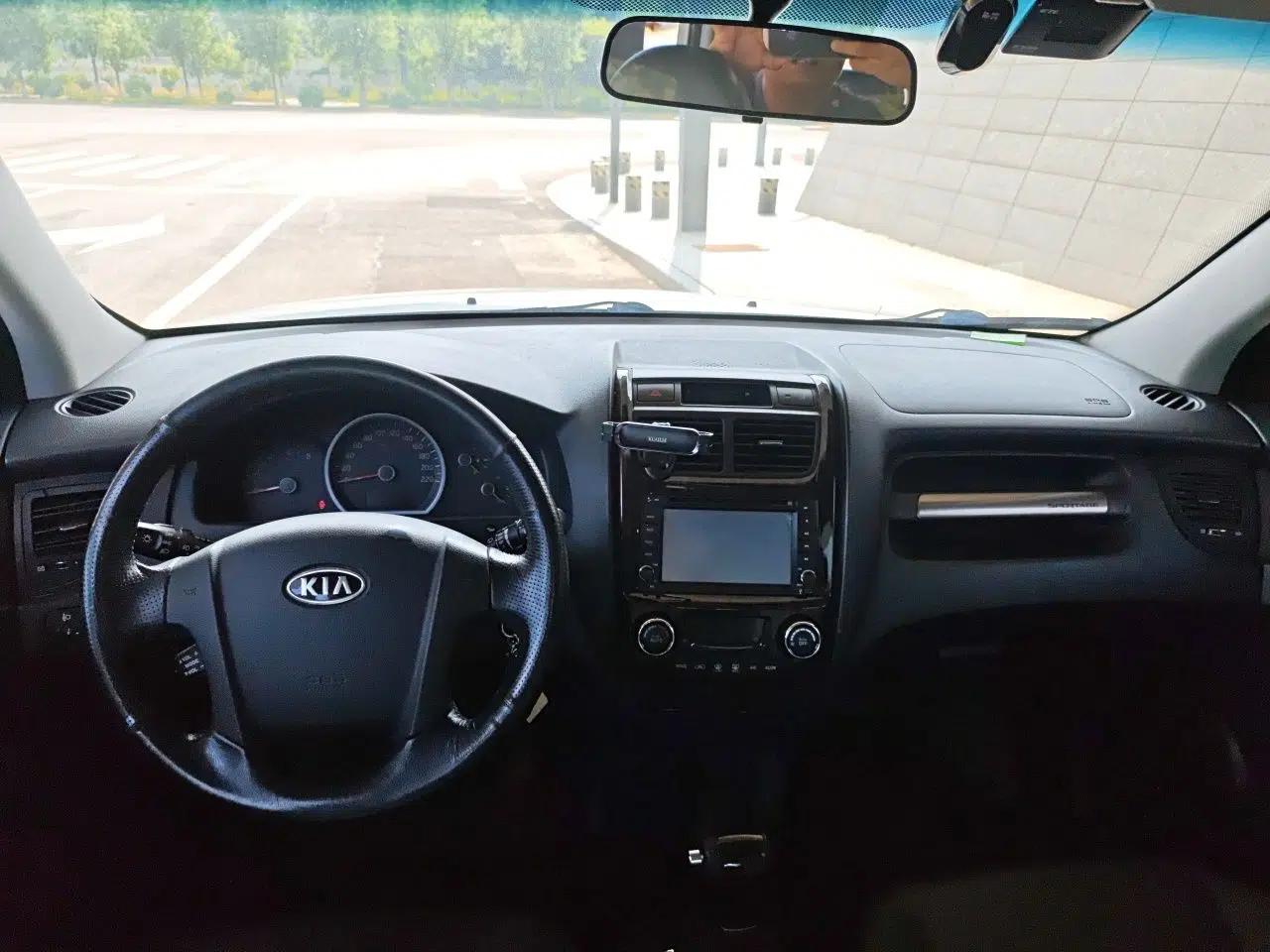 Kia Sportage 2013 2.0L Automatic Two-Wheel Drive GLS Trim — миниатюра 9