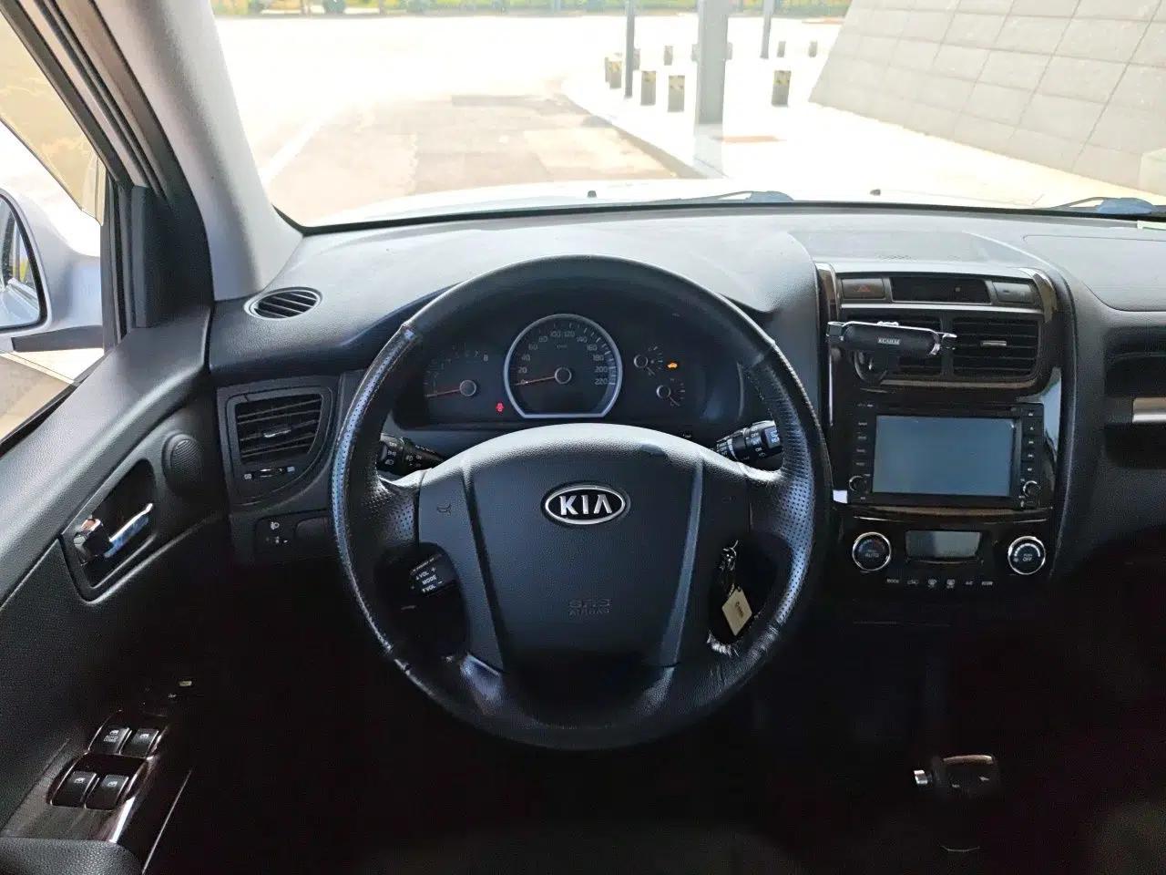 Kia Sportage 2013 2.0L Automatic Two-Wheel Drive GLS Trim — миниатюра 10