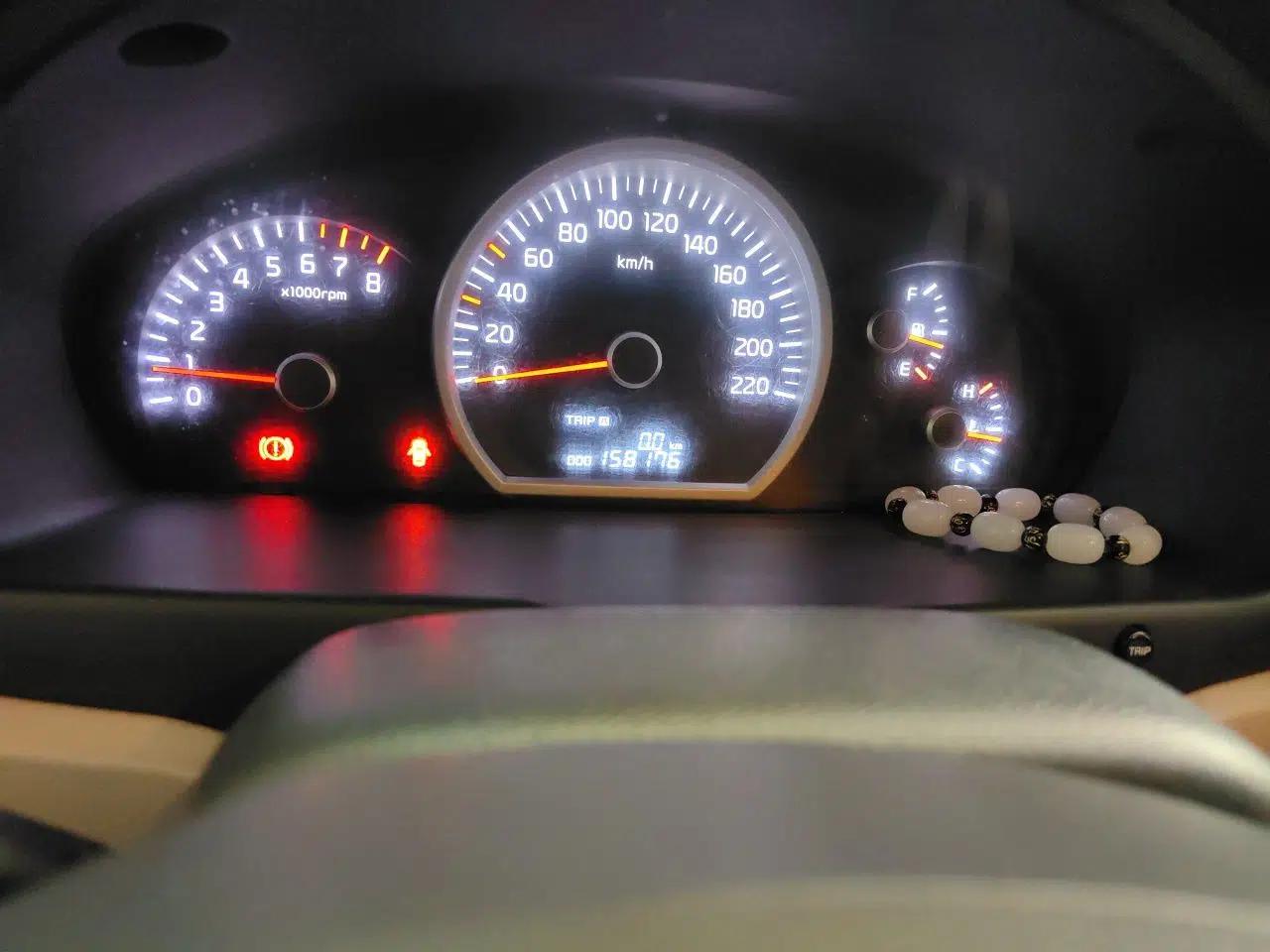 Kia Sportage 2013 2.0L Manual Two-Wheel Drive GL Trim — миниатюра 12