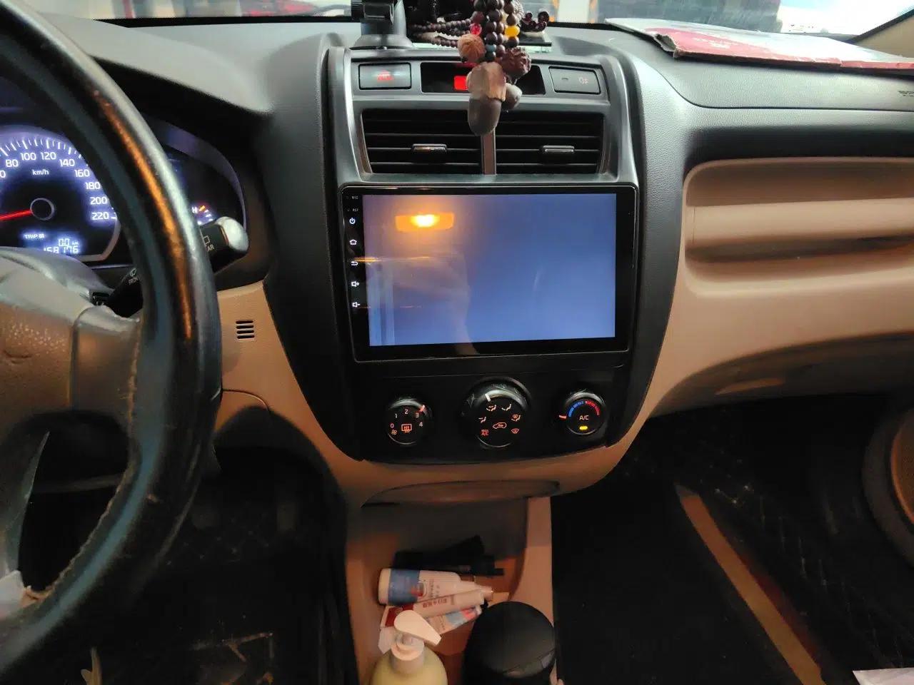 Kia Sportage 2013 2.0L Manual Two-Wheel Drive GL Trim — миниатюра 13