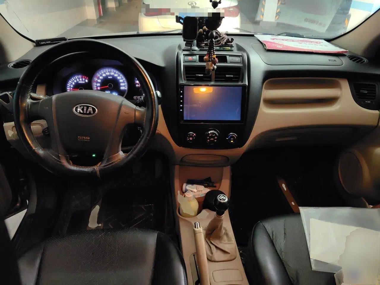 Kia Sportage 2013 2.0L Manual Two-Wheel Drive GL Trim — миниатюра 9