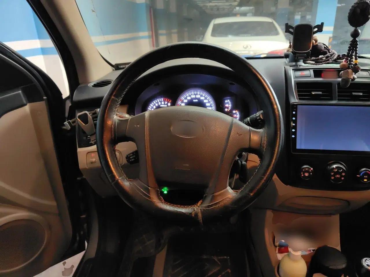 Kia Sportage 2013 2.0L Manual Two-Wheel Drive GL Trim — миниатюра 10