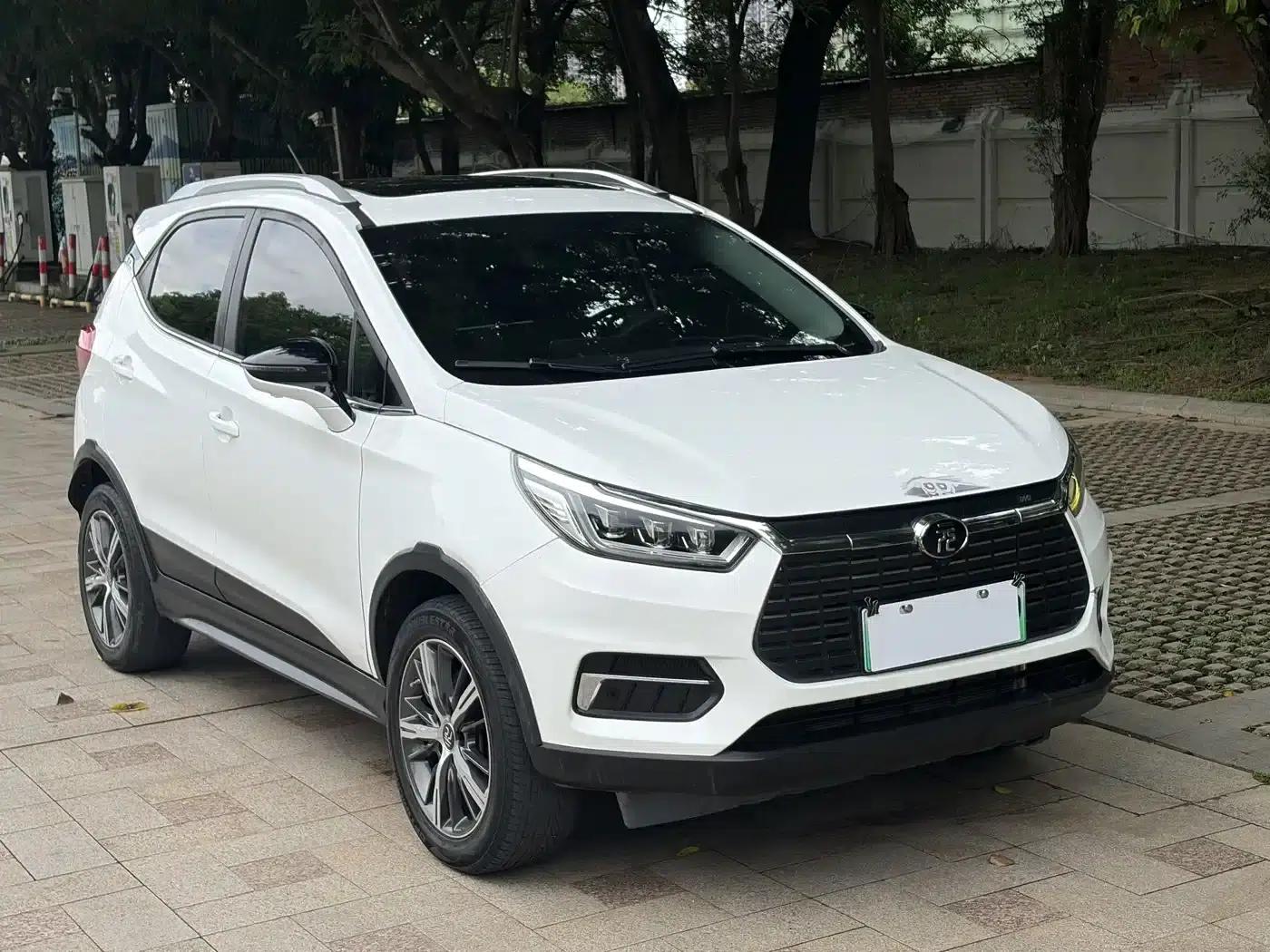 Yuan New Energy 2019 EV535 High-Energy Navigation Edition — миниатюра 3