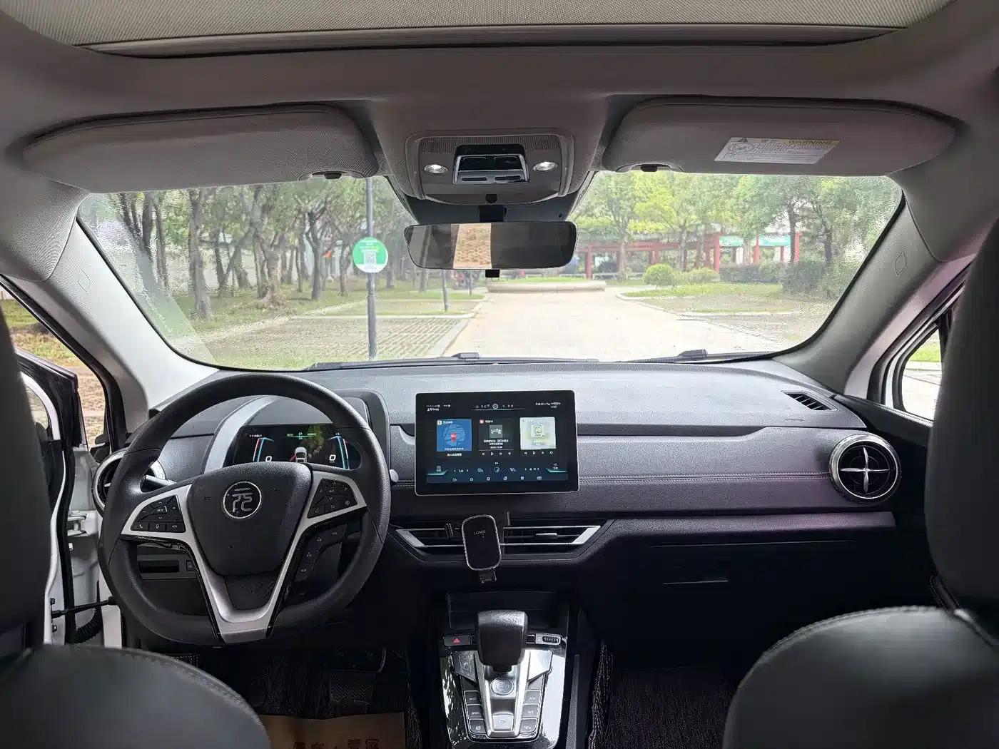 Yuan New Energy 2019 EV535 High-Energy Navigation Edition — миниатюра 7