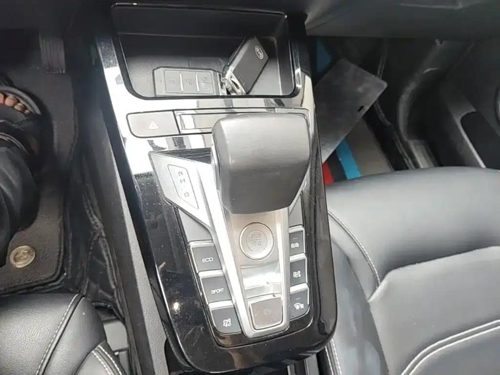 Yuan New Energy 2019 EV360 Smart Connected Comfort Edition — миниатюра 14