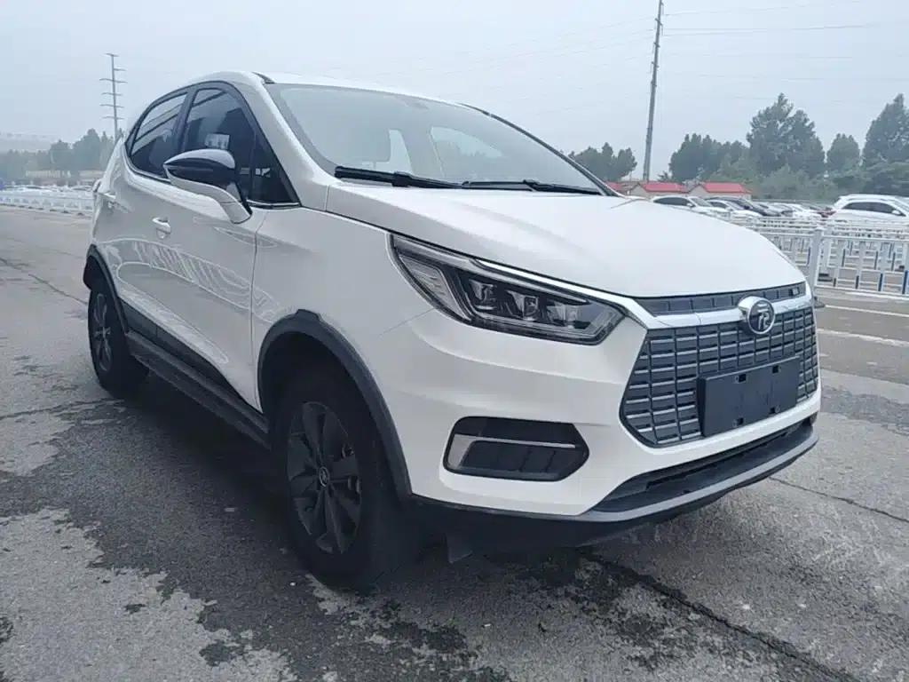 Yuan New Energy 2019 EV360 Smart Connected Comfort Edition — миниатюра 4