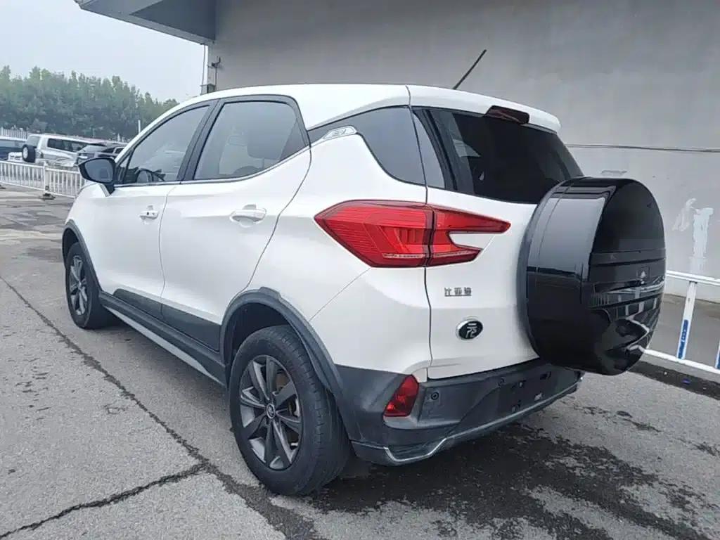 Yuan New Energy 2019 EV360 Smart Connected Comfort Edition — миниатюра 5