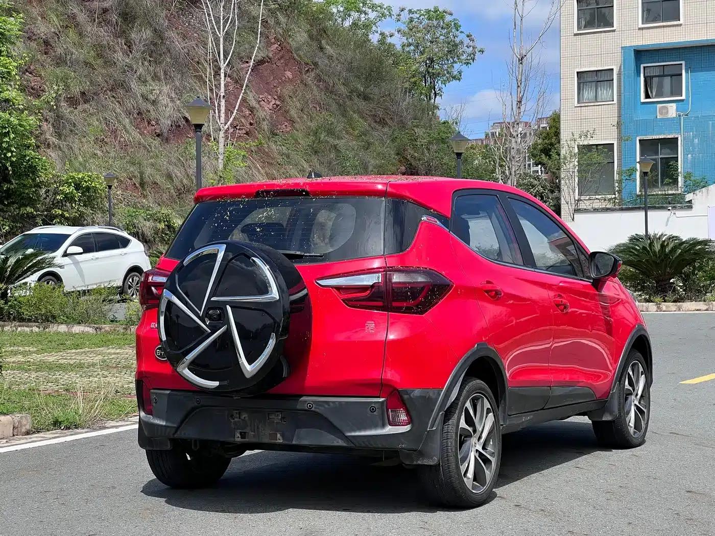 2017 Yuan 1.5L Automatic Cool Connected Edition — миниатюра 6