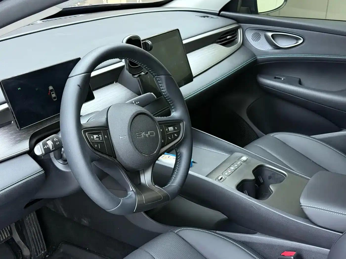 Seal 05 DM-i 2026 Model DM-i 210KM Premium — миниатюра 5