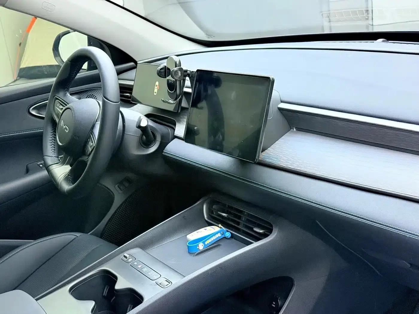 Seal 05 DM-i 2026 Model DM-i 210KM Premium — миниатюра 6