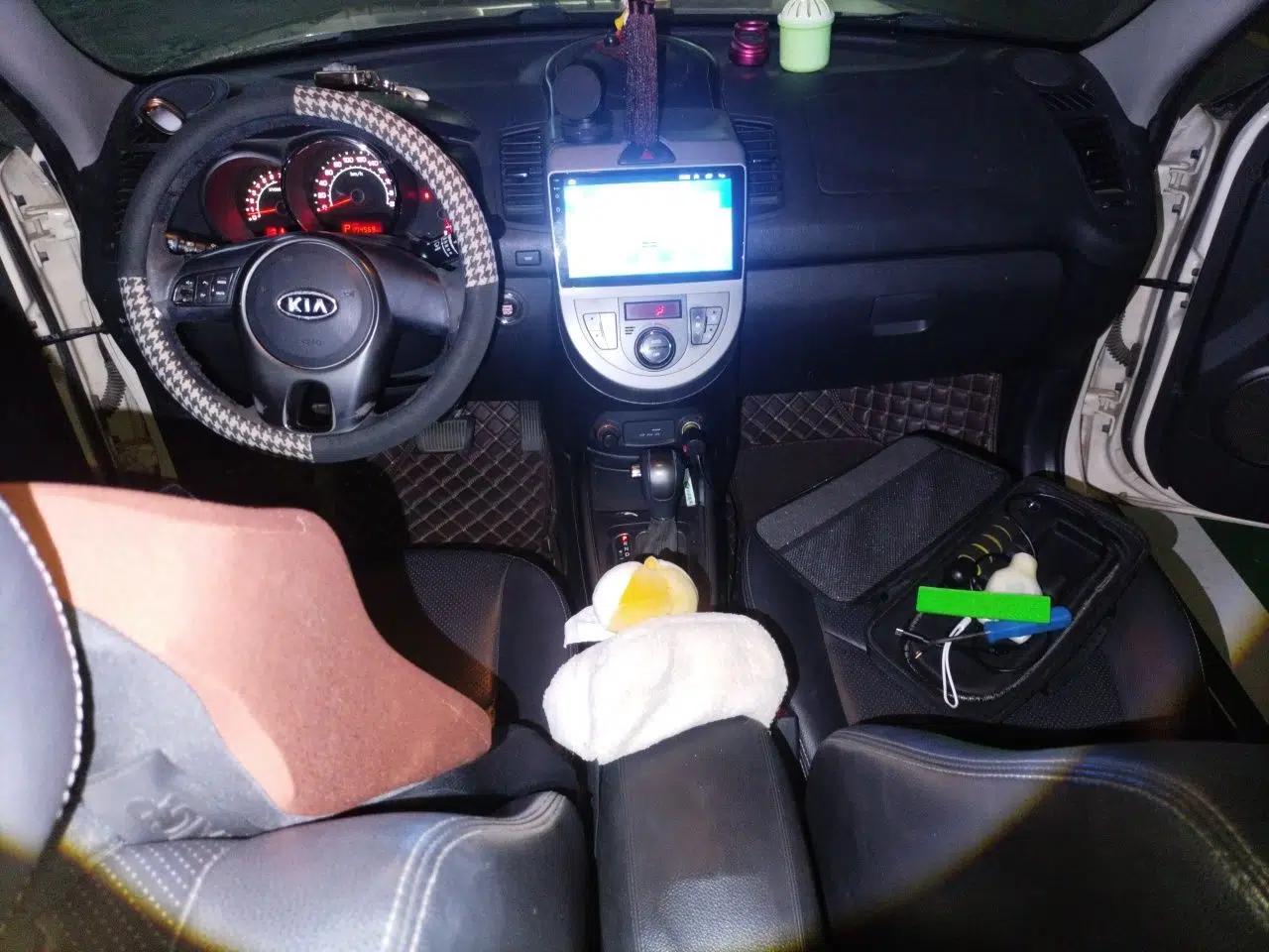 Kia Soul 2012 1.6L AT Premium — миниатюра 13