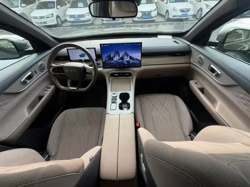 Chery Tiggo 8 PLUS 2025 Kunpeng 290TGDI DCT Premium Edition — миниатюра 5