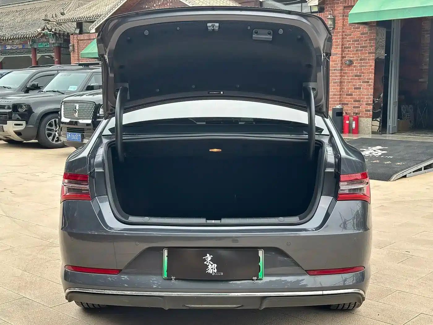 Qin Pro New Energy 2019 EV Super Edition High-Power Intelligent Connectivity Leading Model — миниатюра 27