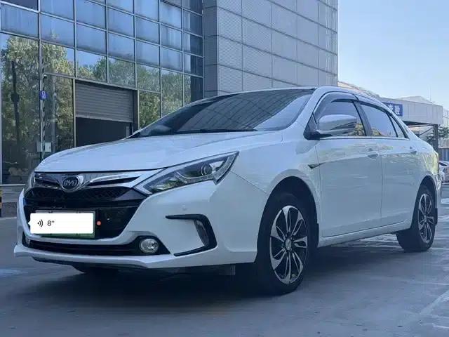 Qin New Energy 2015 1.5T Dual Crown Flagship Plus Edition