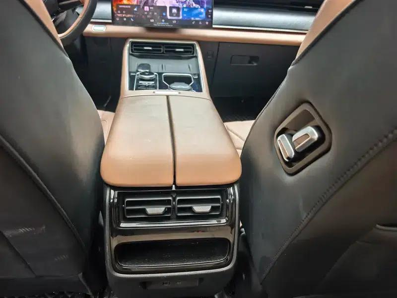 Chery Tiggo 8L 2024 2.0T Automatic Luxury Edition — миниатюра 10