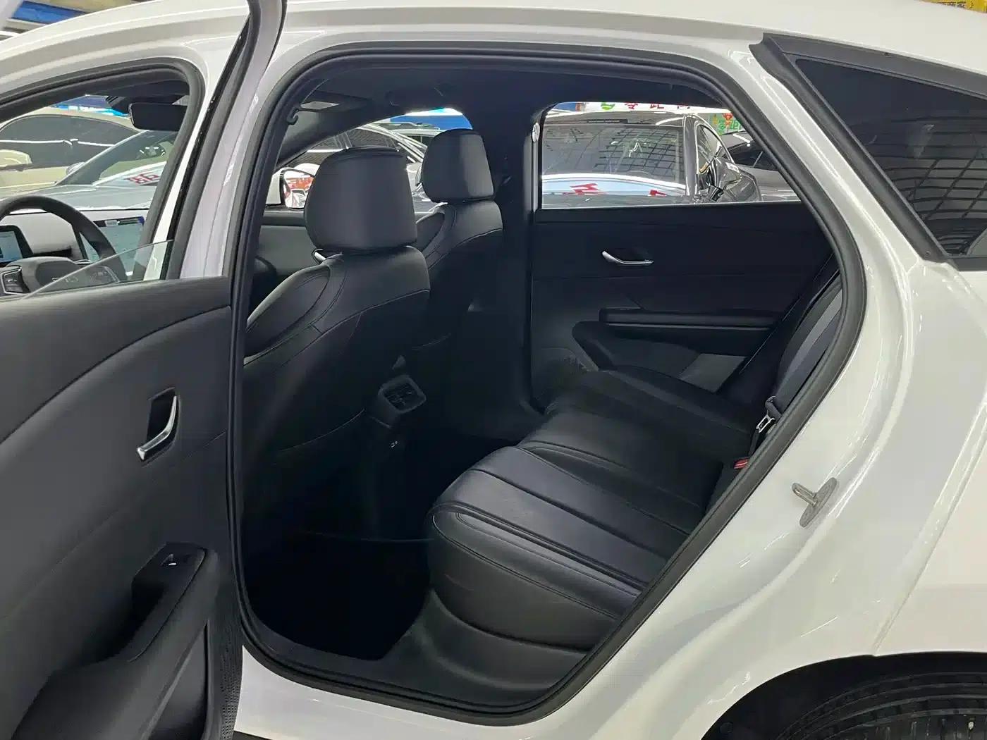 BYD e7 2025 520 Smart Travel Edition — миниатюра 14