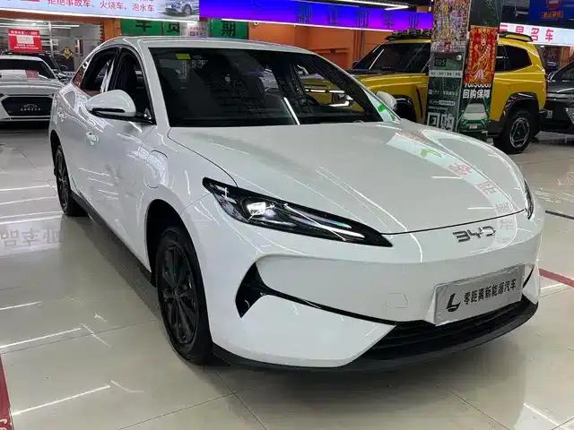 BYD e7 2025 520 Smart Travel Edition