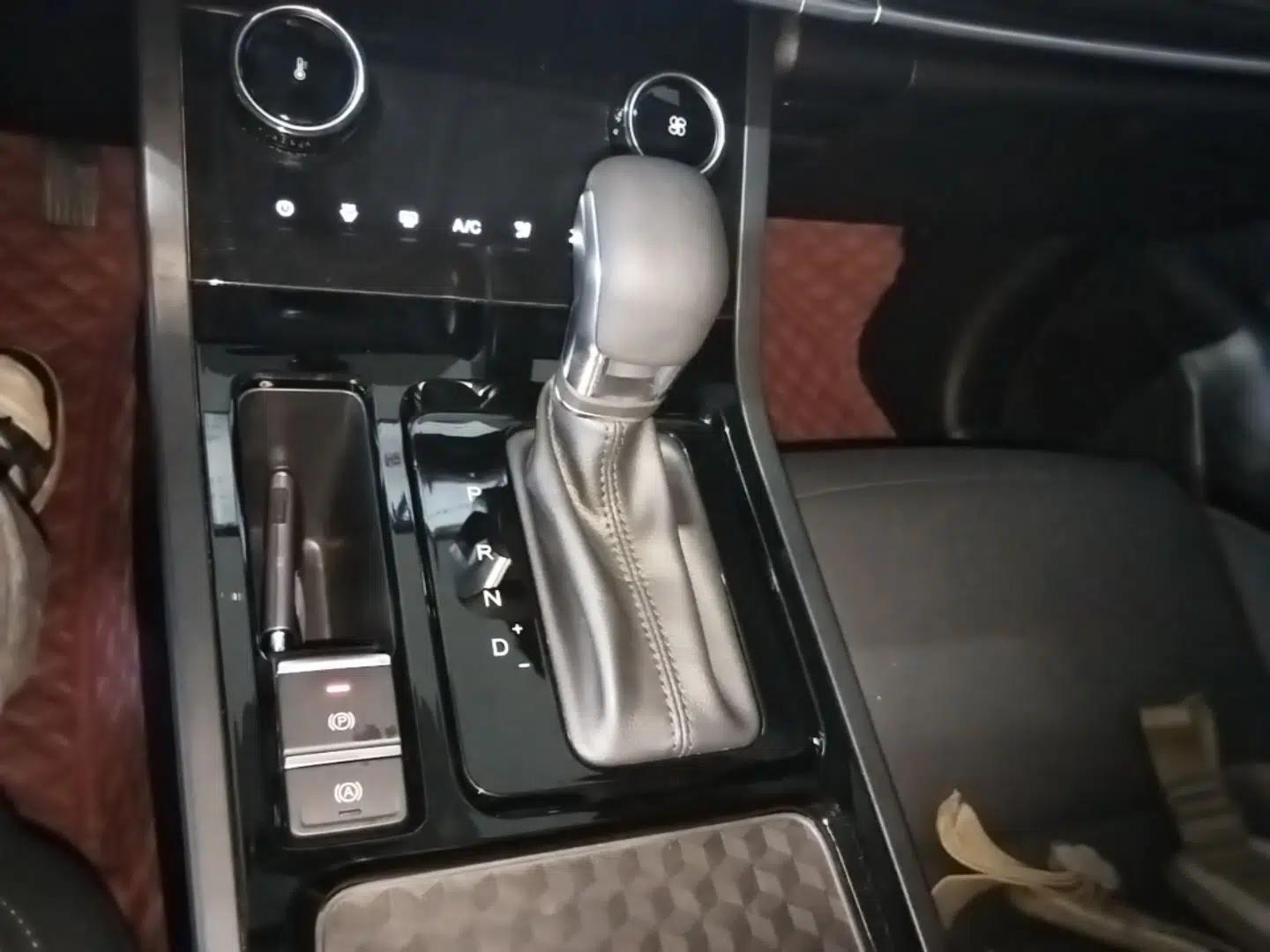 Chery Tiggo 5x 2025 1.5L CVT Excellence Edition — миниатюра 16