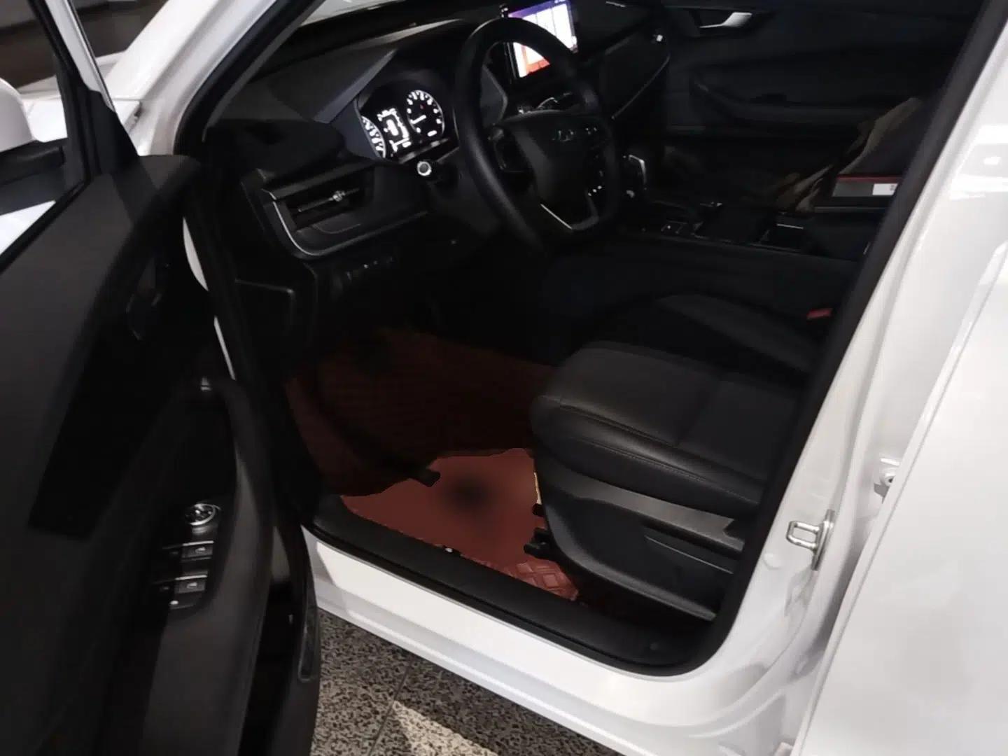 Chery Tiggo 5x 2025 1.5L CVT Excellence Edition — миниатюра 18