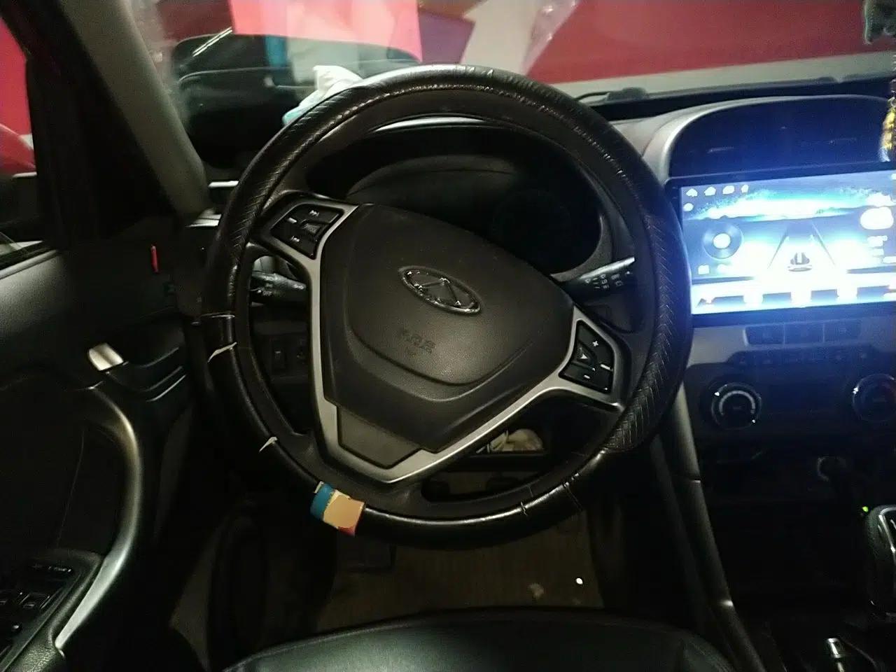 Chery Tiggo 3 2015 1.6L Manual Zhishang Commemorative Edition — миниатюра 10