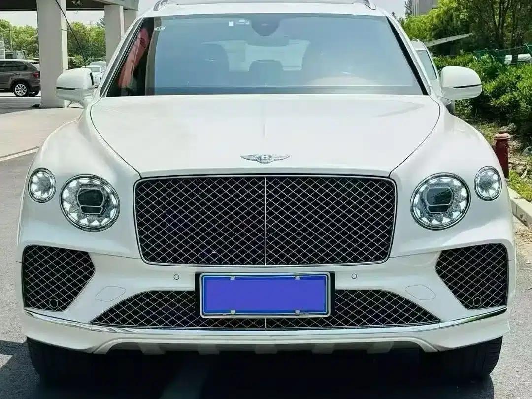 Bentayga 2022 4.0T V8 — миниатюра 2