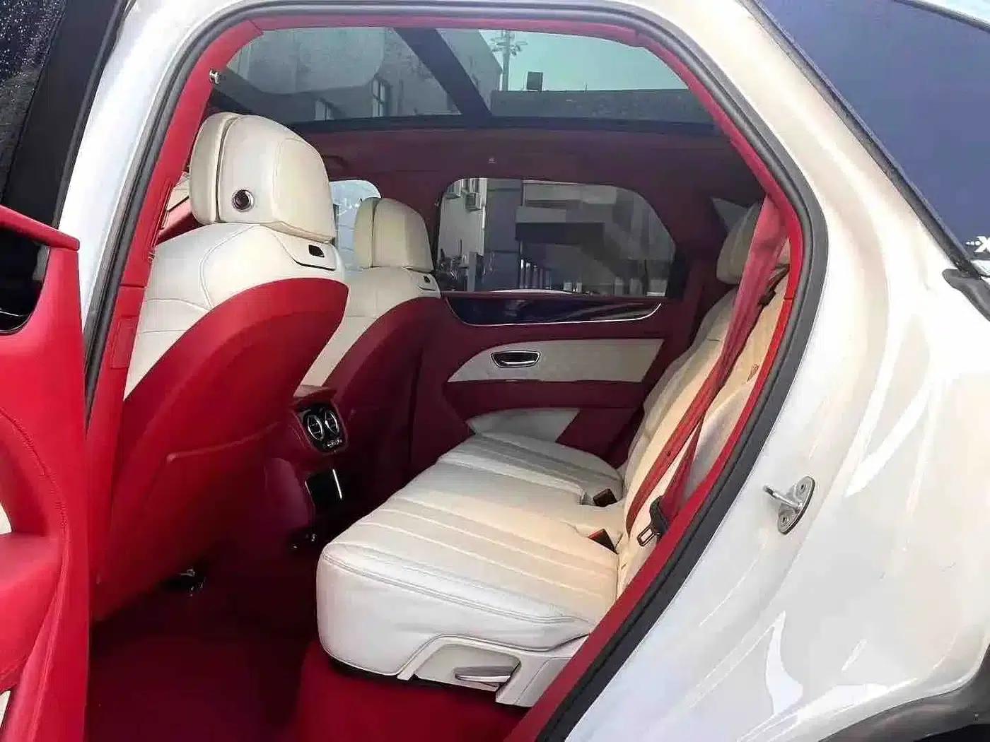 Bentayga 2022 4.0T V8 — миниатюра 4