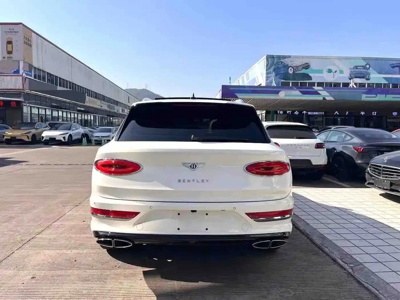 Bentayga 2022 4.0T V8 — миниатюра 7