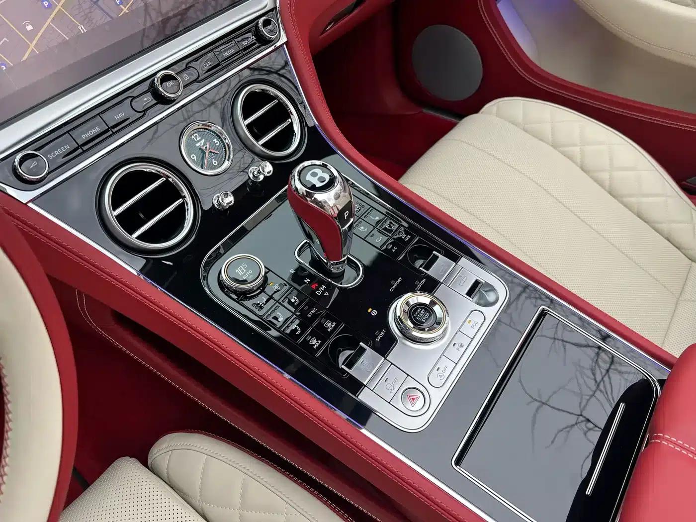 2020 Continental 4.0T GT V8 Convertible — миниатюра 15