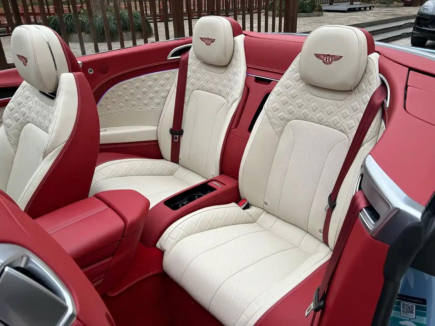 2020 Continental 4.0T GT V8 Convertible — миниатюра 16
