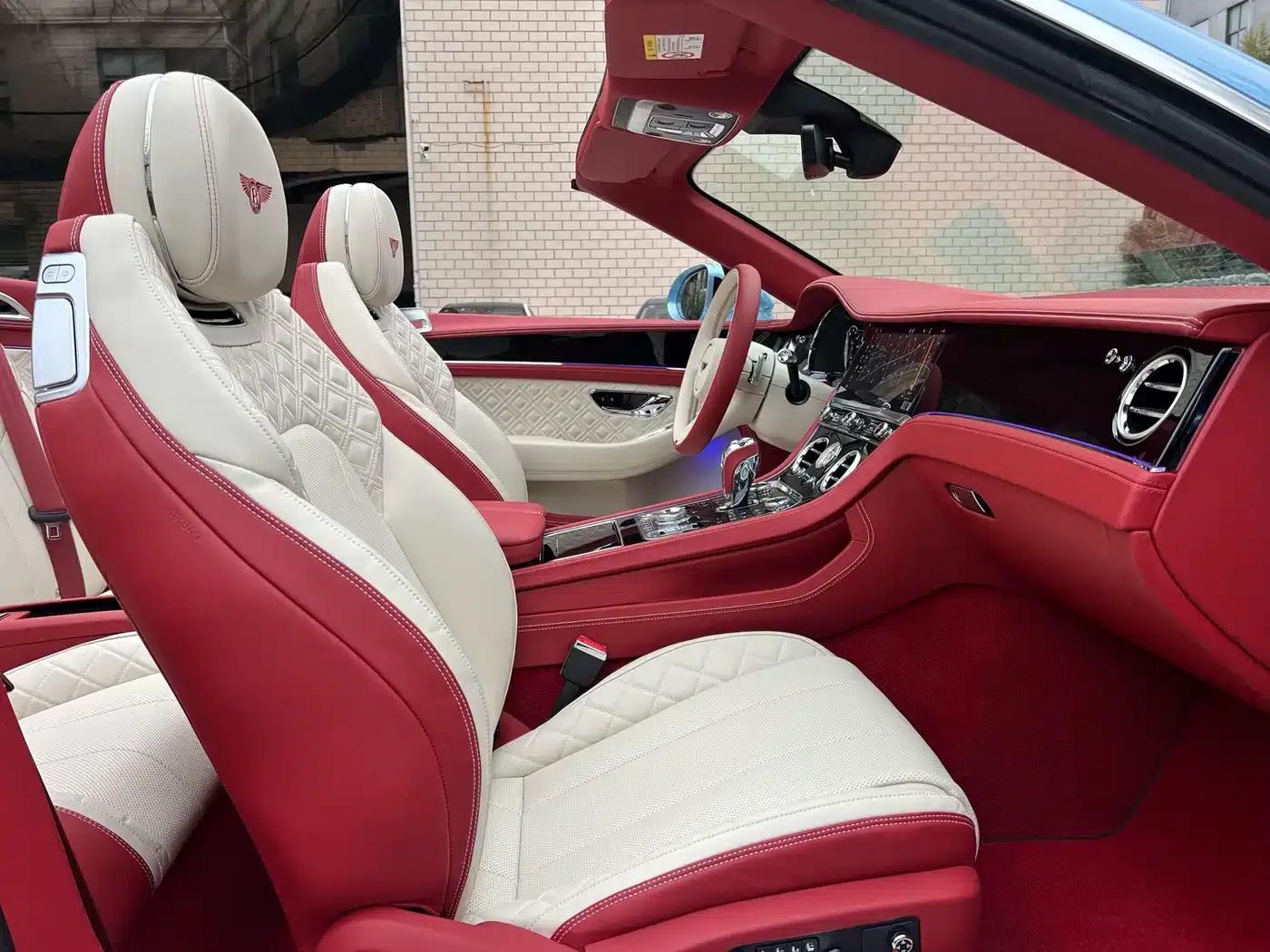 2020 Continental 4.0T GT V8 Convertible — миниатюра 17
