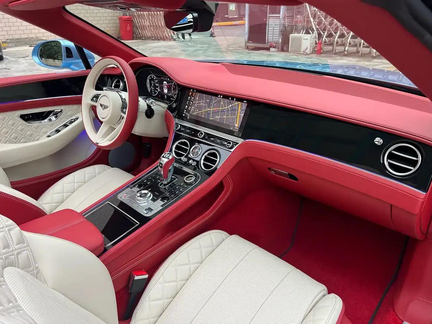 2020 Continental 4.0T GT V8 Convertible — миниатюра 18