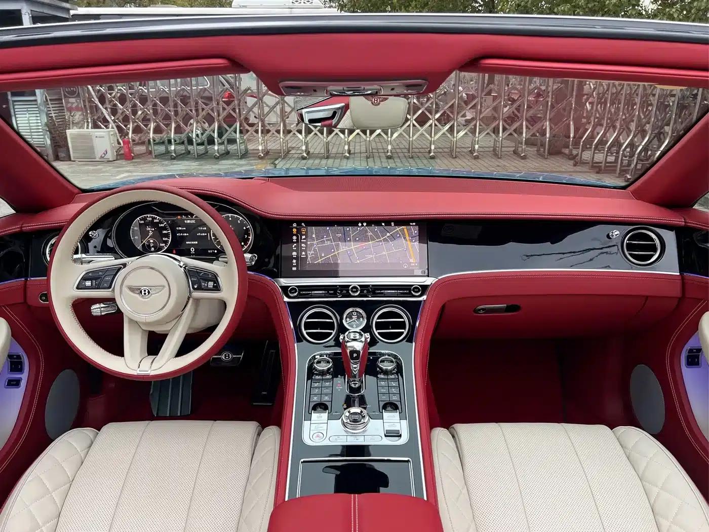 2020 Continental 4.0T GT V8 Convertible — миниатюра 20
