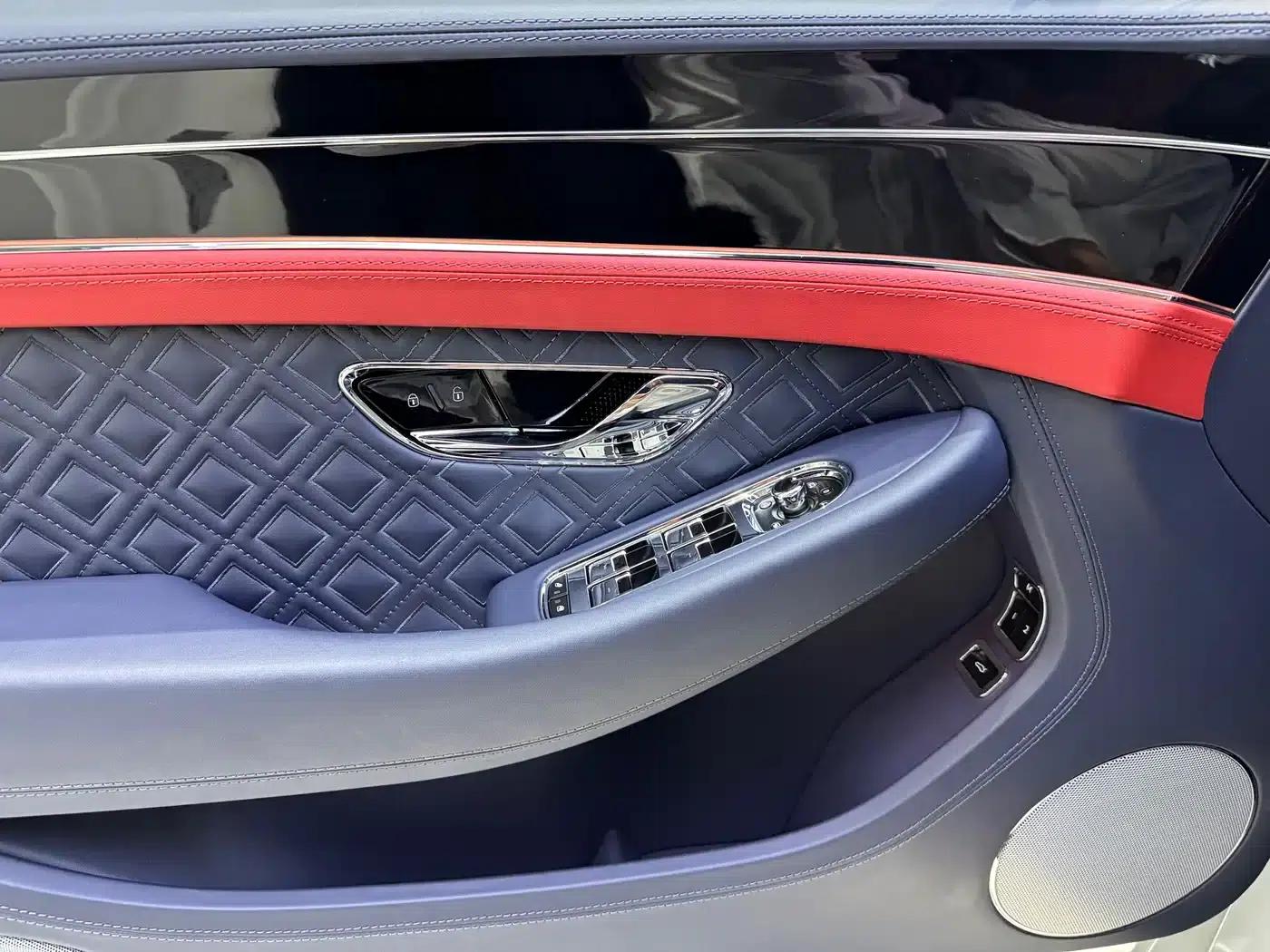 2022 Continental 4.0T GT V8 — миниатюра 12
