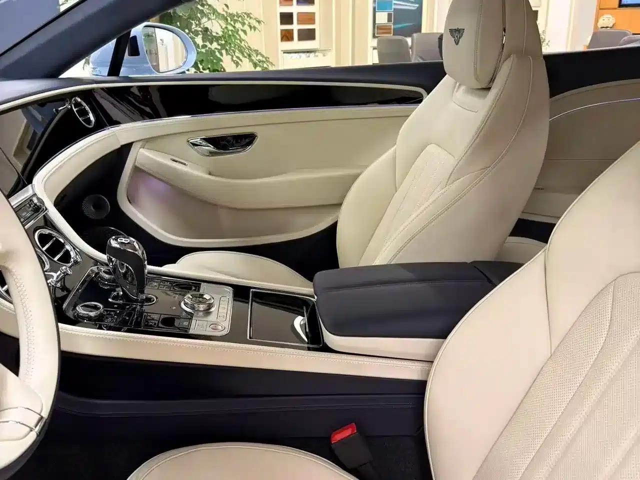 2026 Continental Plug-in Hybrid GT Base Model — миниатюра 6