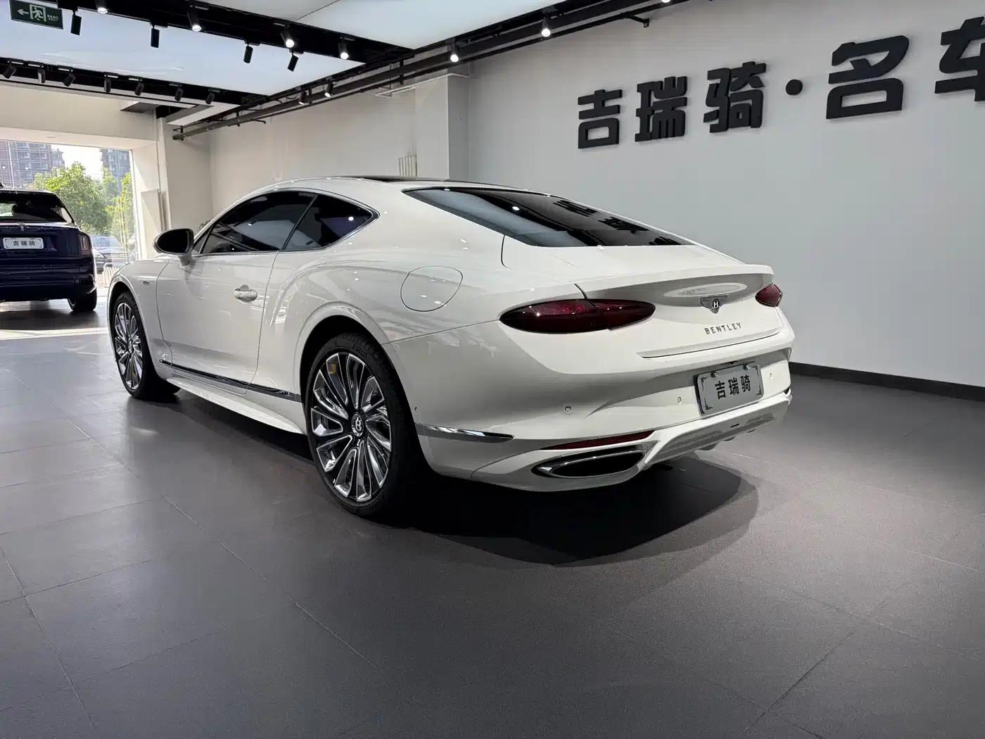 2025 Continental Plug-in Hybrid GT Mulliner Edition — миниатюра 4