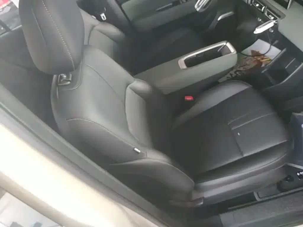 Baojun Yueye Plus 2025 Smart Supreme Edition 5-seater — миниатюра 25