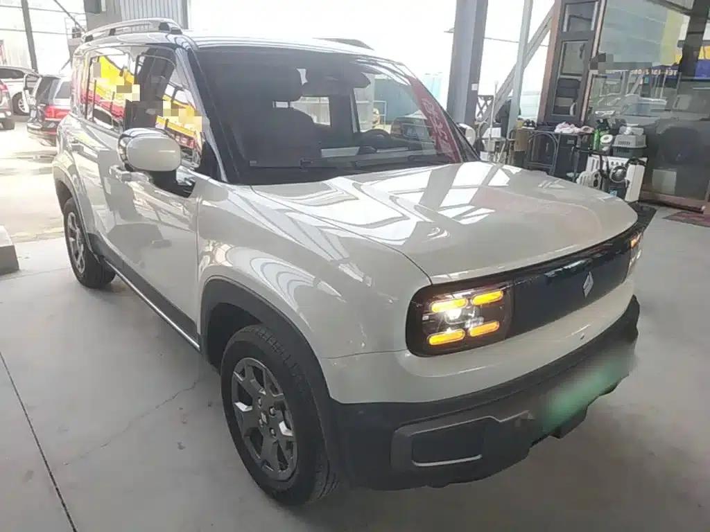 Baojun Yueye Plus 2025 Smart Supreme Edition 5-seater — миниатюра 4