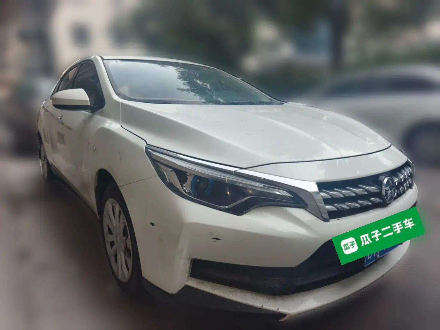 Venucia D60 2019 100 000 Glory 1.6L Entry Manual ChenShang Edition China VI — миниатюра 3