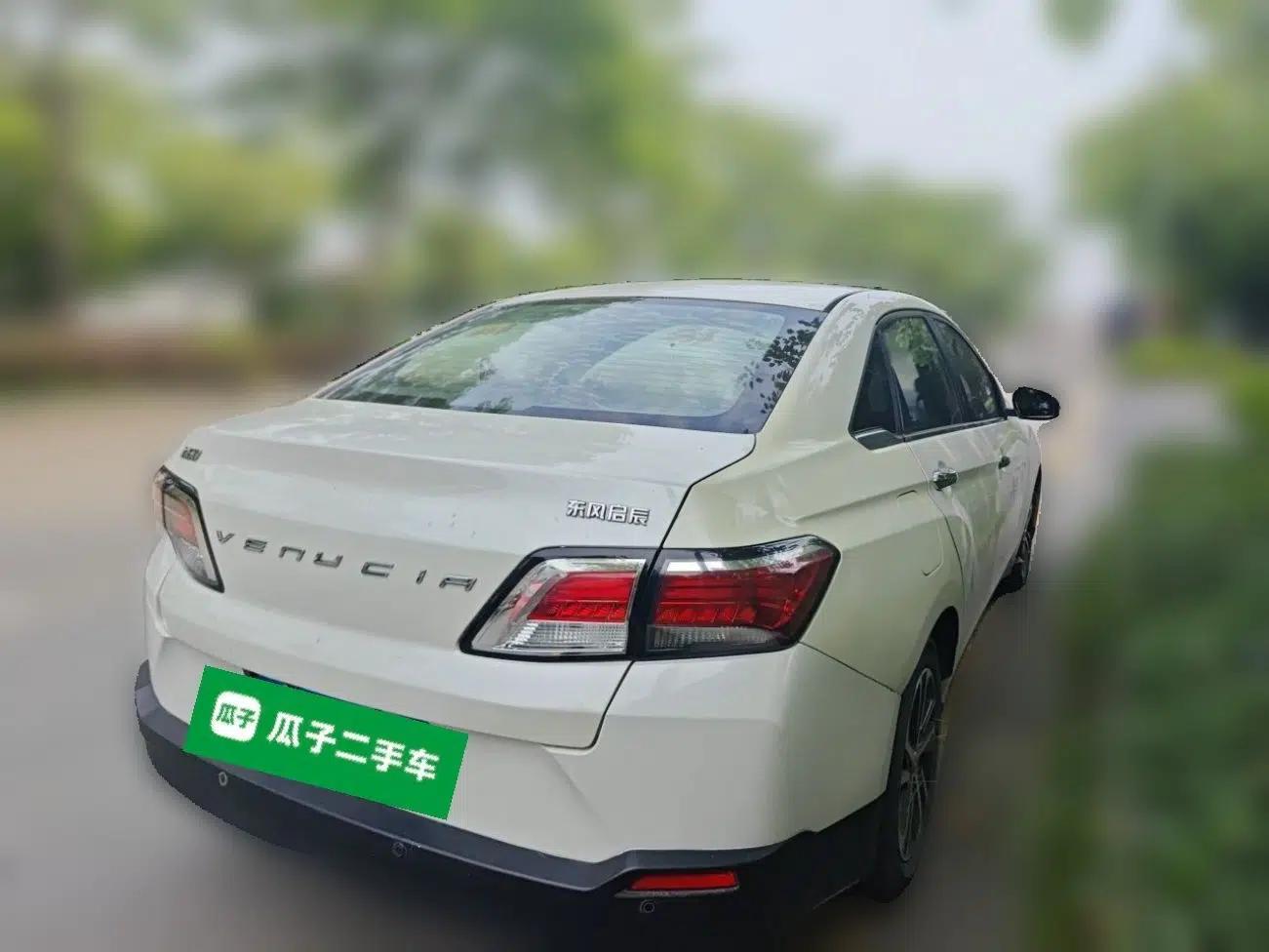Venucia D60 2019 100 000 Glory 1.6L XL Manual Chenku Edition China VI — миниатюра 6