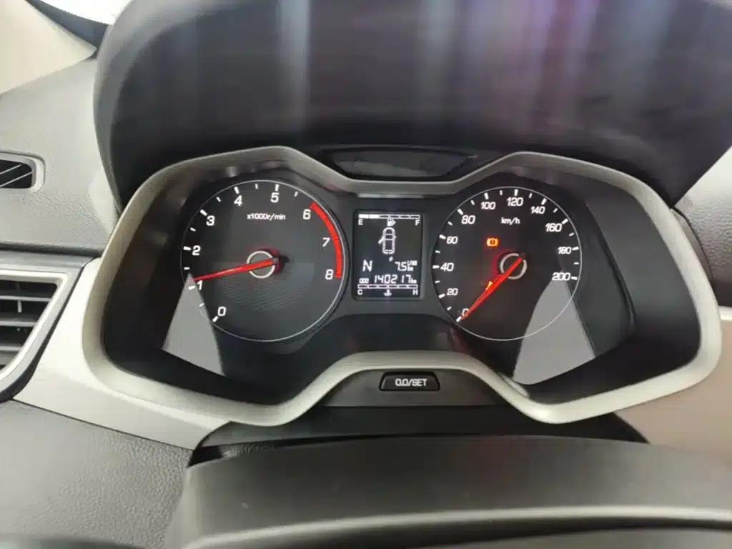 Baojun 310W 2018 1.5L Automatic Fashion Model (National V Emission Standard) — миниатюра 12