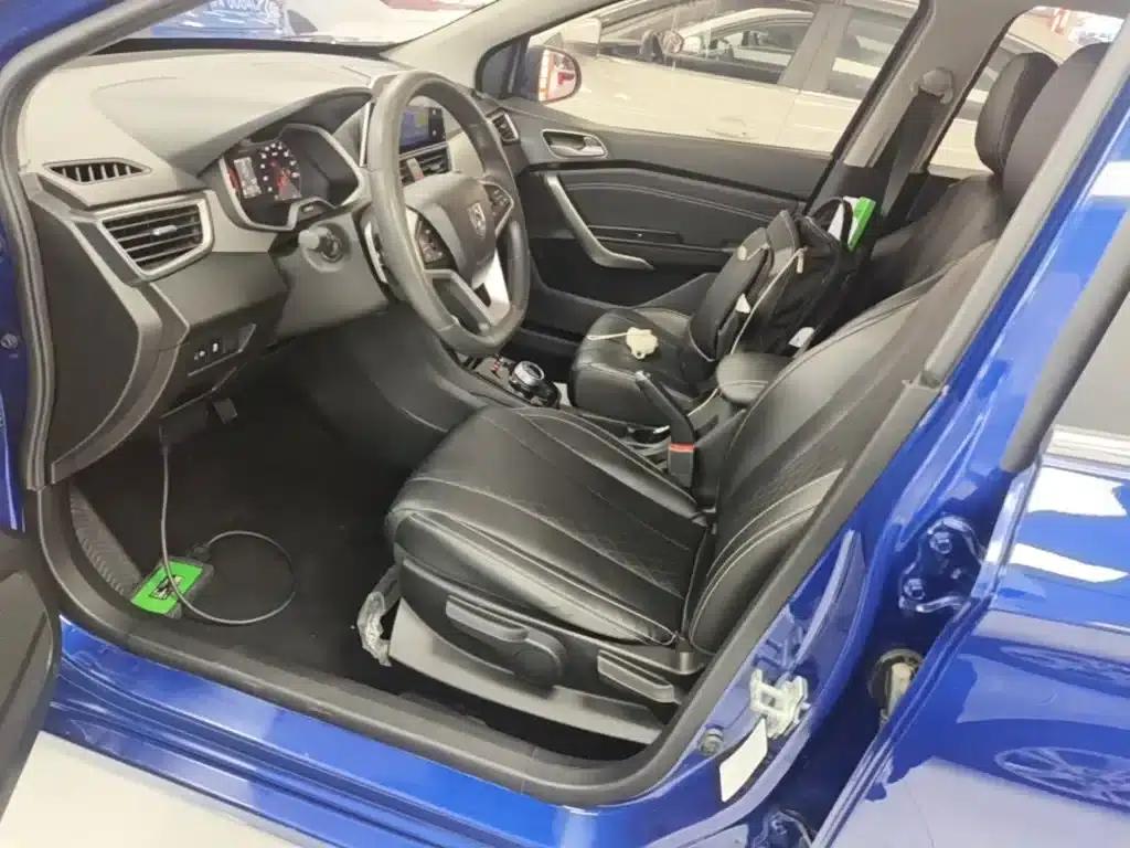 Baojun 310W 2018 1.5L Automatic Fashion Model (National V Emission Standard) — миниатюра 15
