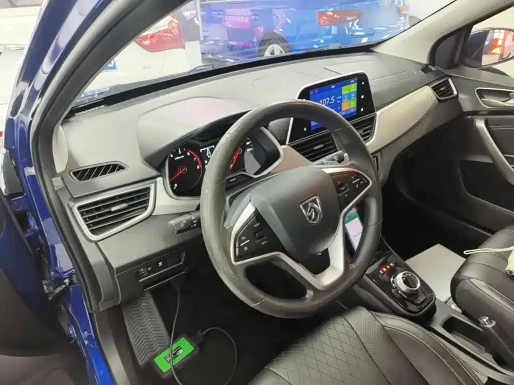 Baojun 310W 2018 1.5L Automatic Fashion Model (National V Emission Standard) — миниатюра 10