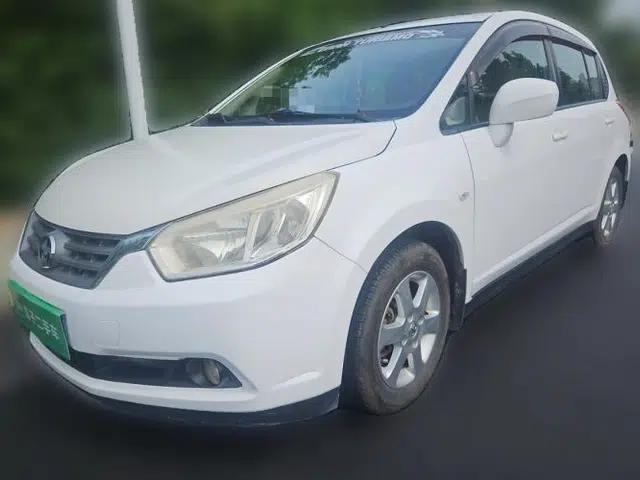 Venucia R50 2013 1.6L Manual Luxury Edition