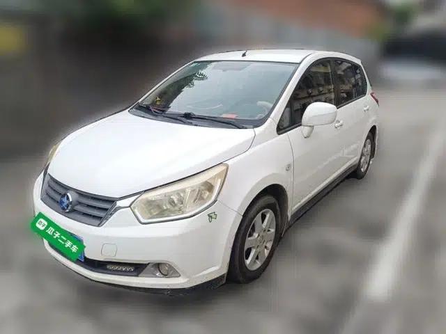 Venucia R50 2013 1.6L Automatic Fashion Edition