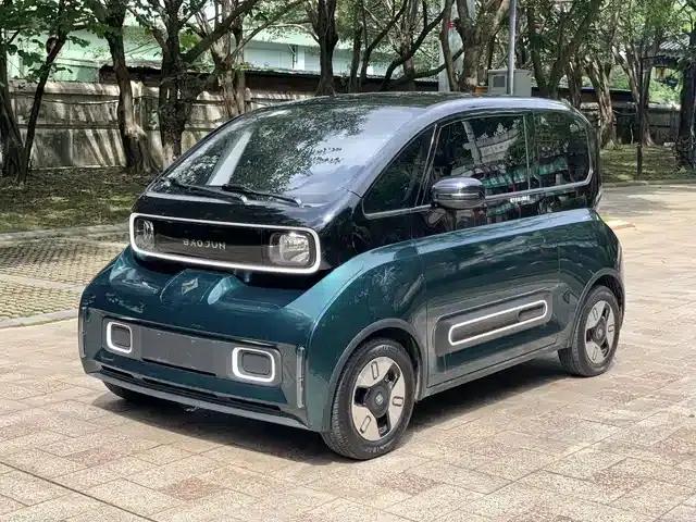 Baojun KiWi EV 2022 Designer Light Edition (Lithium Iron Phosphate)