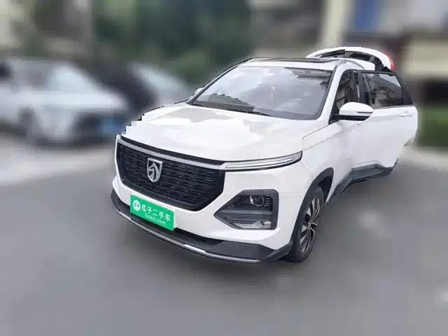 Baojun 530 2020 1.5T CVT Premium Connected Edition 7-seater