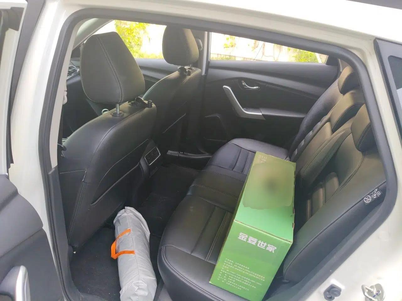 Venucia T90 2017 2.0L CVT Smart Edition — миниатюра 17