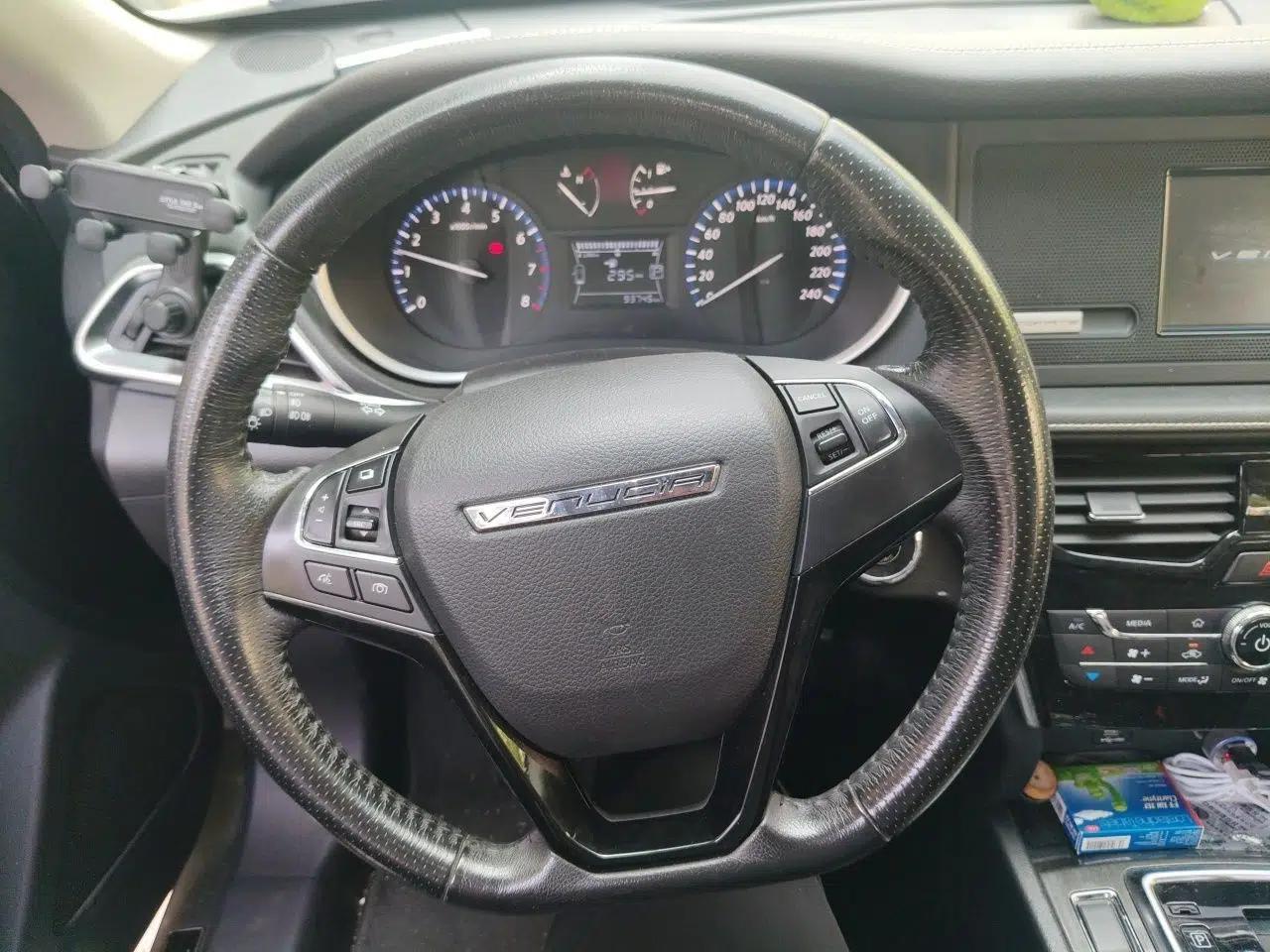 Venucia T90 2017 2.0L CVT Smart Edition — миниатюра 10